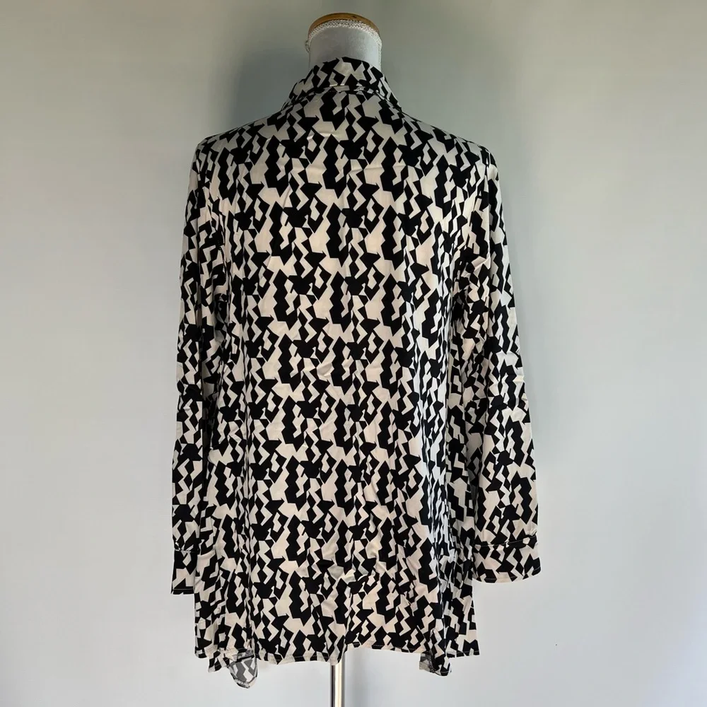 Ale Italian Made Asymmetrical Hem Button Down Top - sz M - Picture 3 of 6